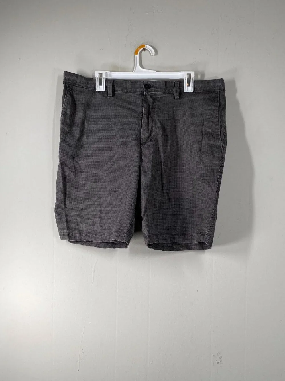 Banana Republic Chino Aiden Shorts Men's 36 Mid Rise Gray Check Casual